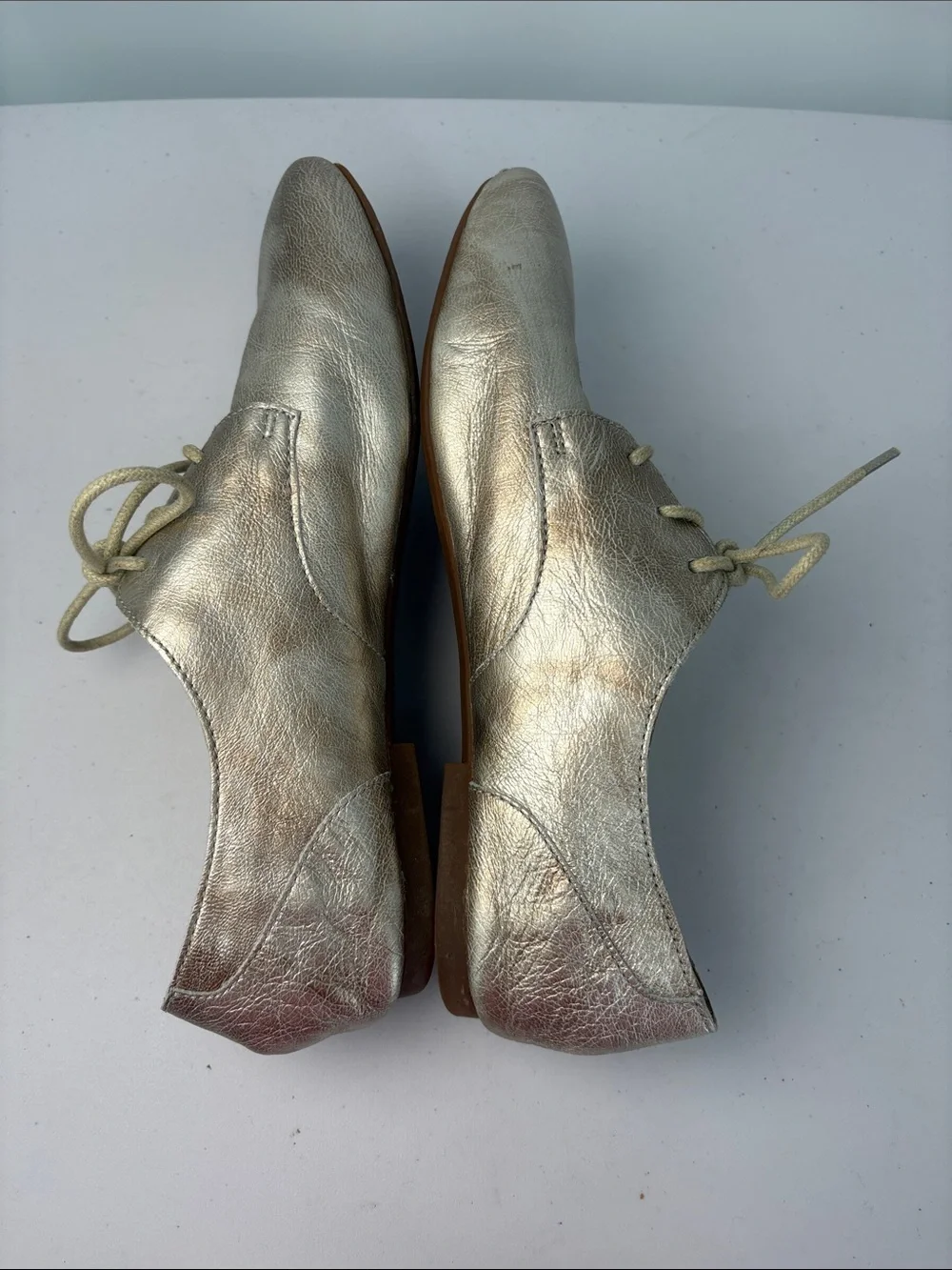 🧠 Born Metallic light gold leather Lace-Up jazz flats. Oxfords.